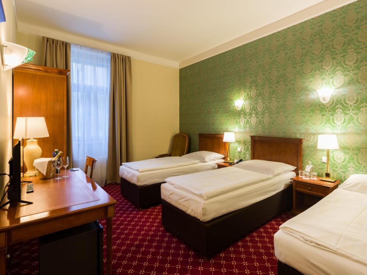 Hotel St George - Czech Leading Hotels Прага Екстер'єр фото