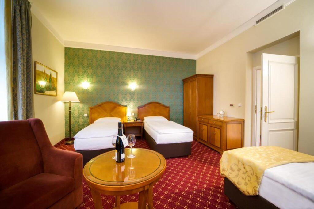 Hotel St George - Czech Leading Hotels Прага Екстер'єр фото