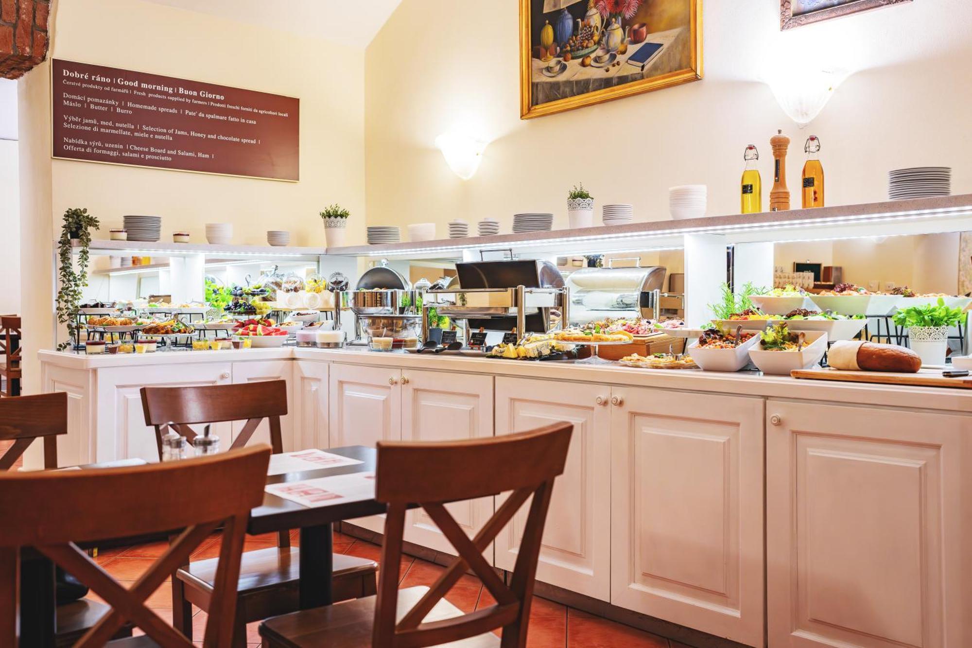 Hotel St George - Czech Leading Hotels Прага Екстер'єр фото