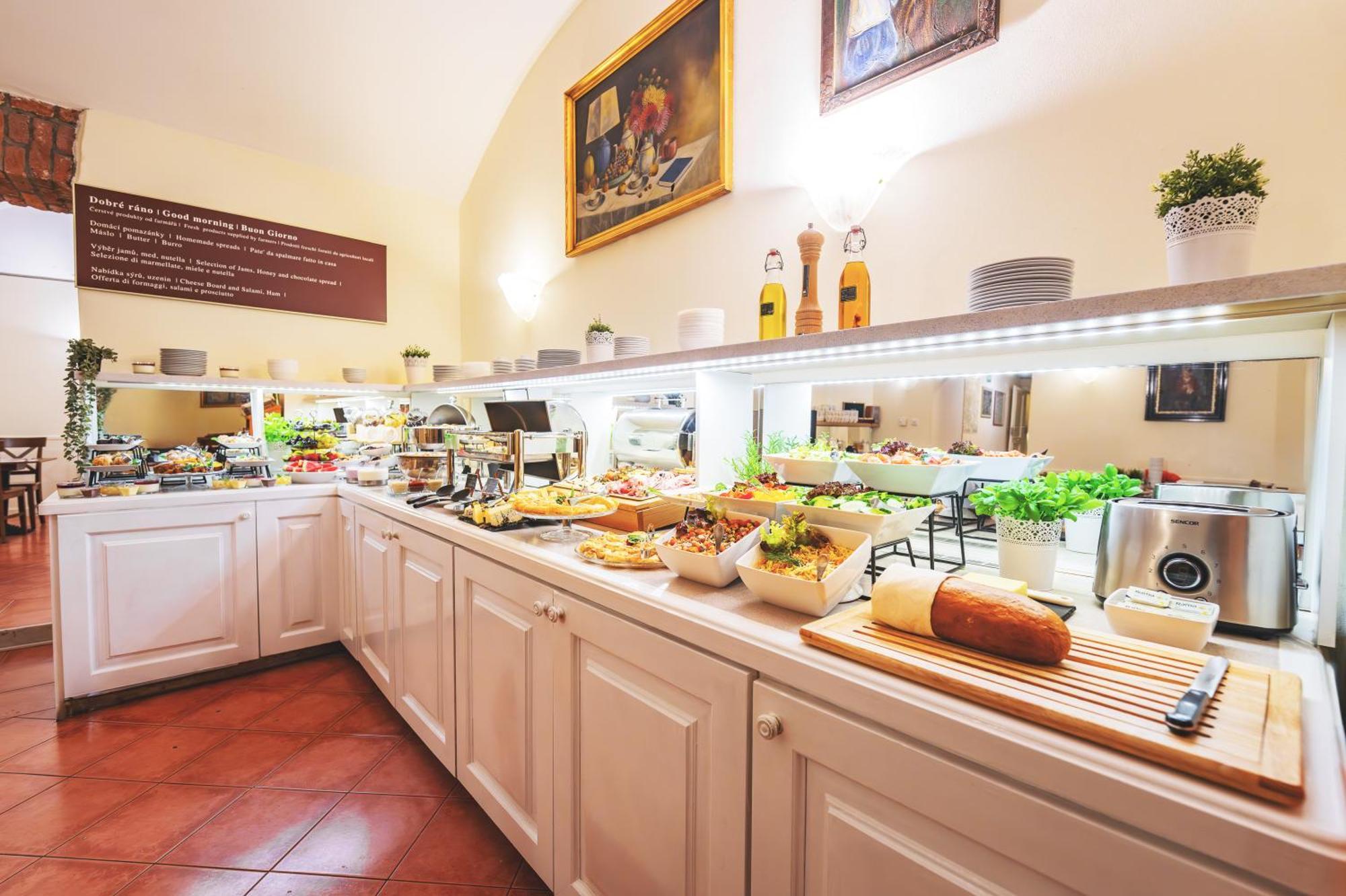 Hotel St George - Czech Leading Hotels Прага Екстер'єр фото